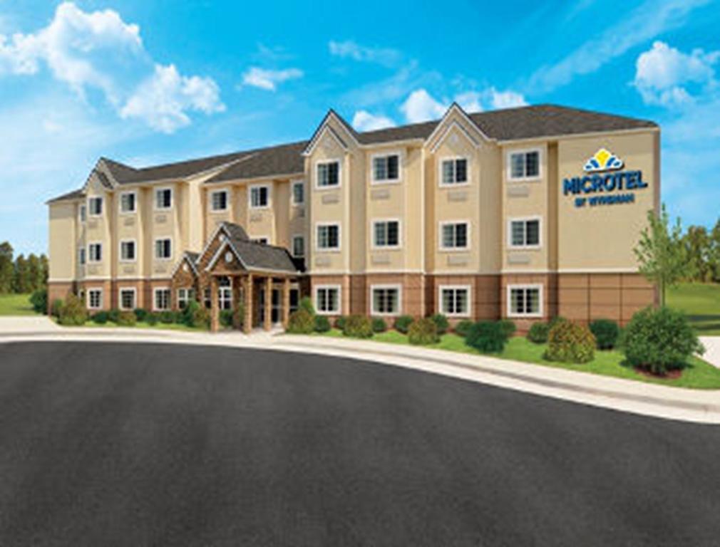 Microtel Inn & Suites By Wyndham Altoona Exterior photo
